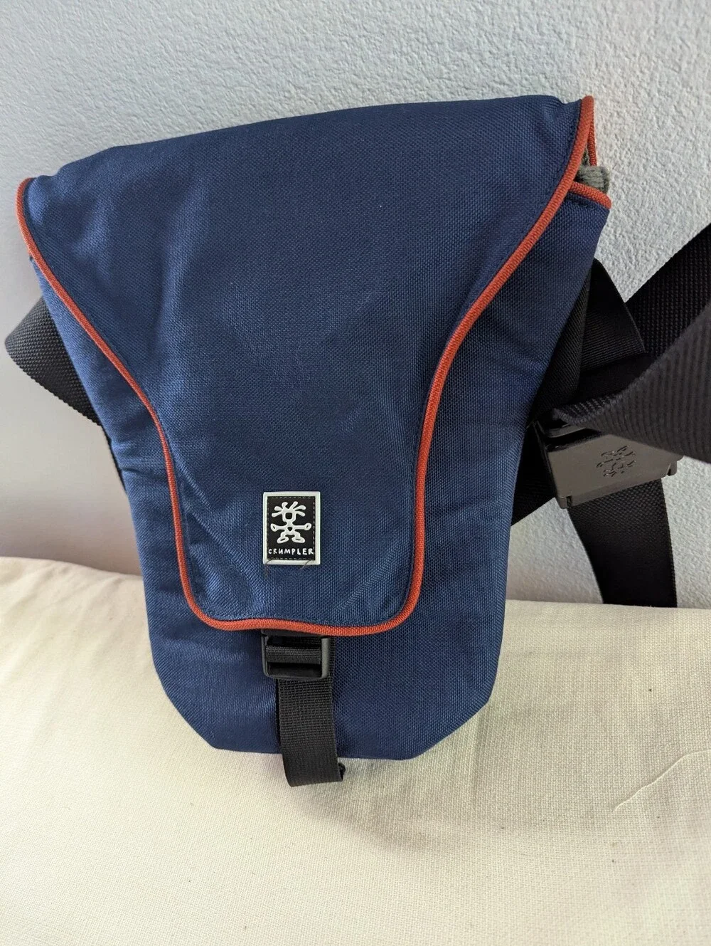 Crumpler Contoured Sling Bag, Navy Blue & Rust Trim - Vintage Great Condition